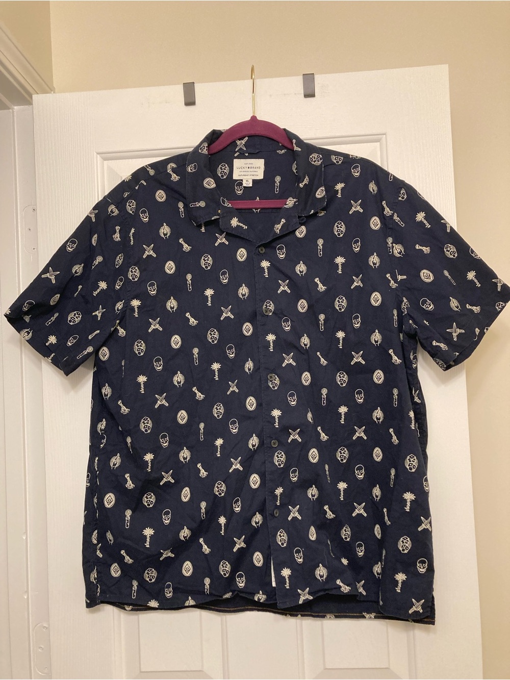 Lucky Brand Button Down Shirt Mens XL Navy Skull Dice Print Saturday Stretch